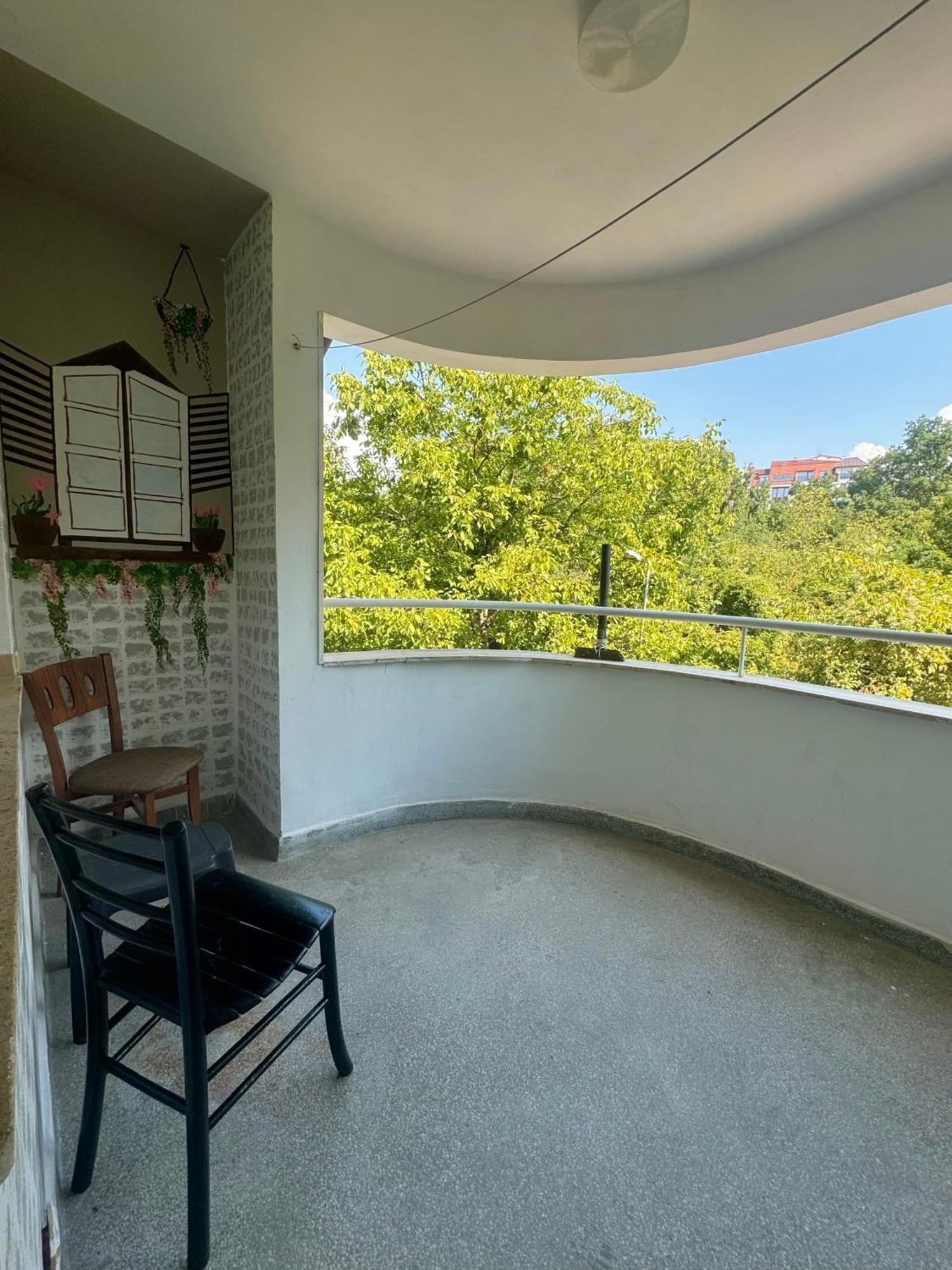 Spacious Apartment Next To South Park Просторен Апартамент До Южен Парк Top Location Sofia Buitenkant foto